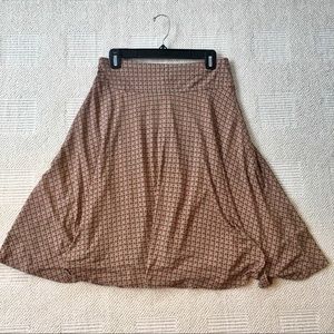 Geometric twirl skirt